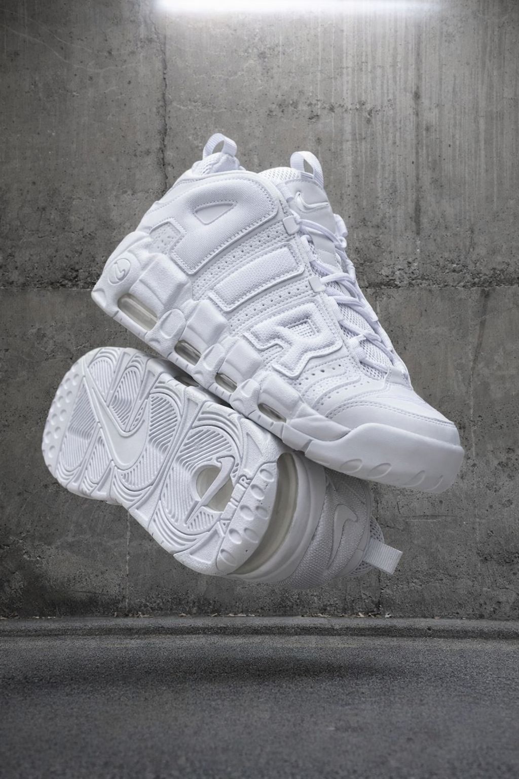 Nike Air More Uptempo Triple White