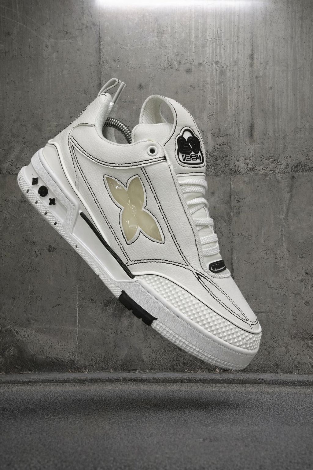 Louis Vuitton Flower Monogram Sneakers – Edición Exclusiva